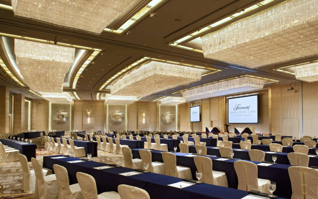 Fairmont Yangcheng Lake