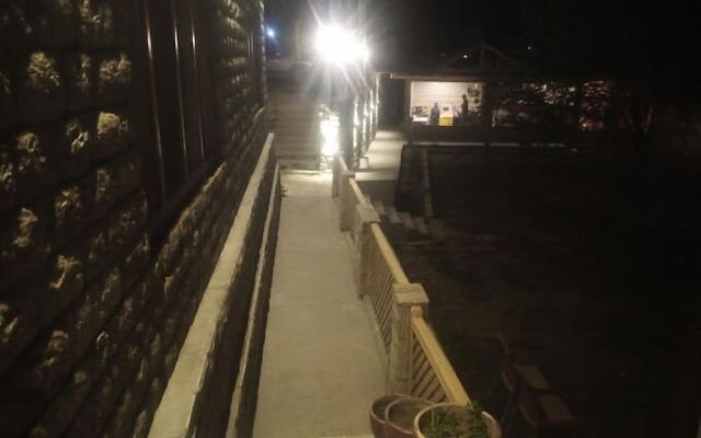 Dumani Inn Hotel And Restaurant