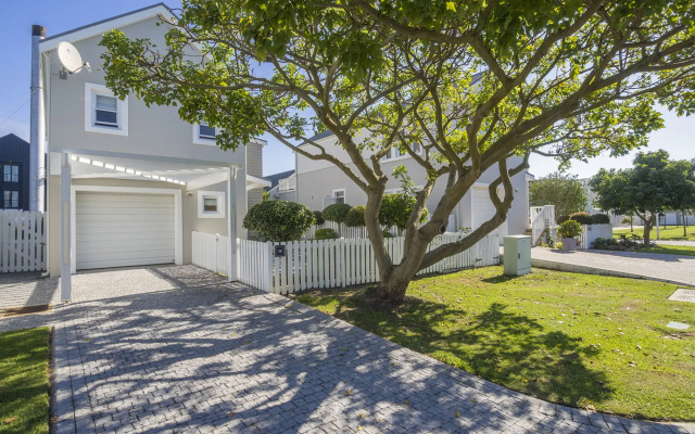 Thesen Islands Holiday House