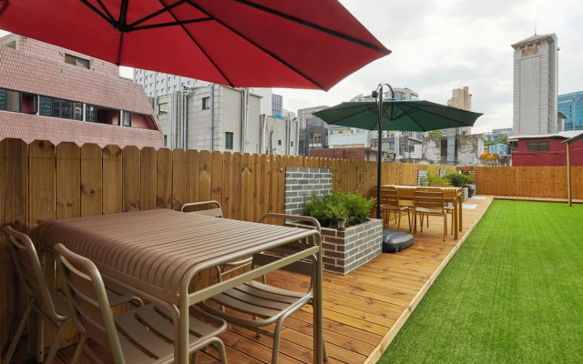 Eight Rest Hostel  Myeong-dong