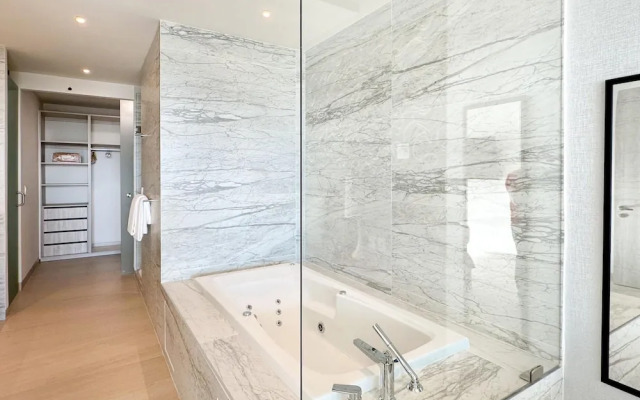 New 3BR Ground Floor Las Palomas Condo