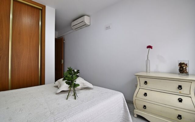 Juan de Austria - terraza y parking