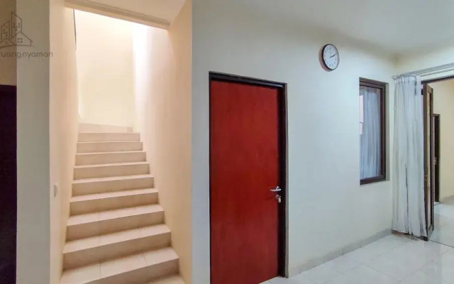 Atmosfer Guest House Sentul by Ruang Nyaman
