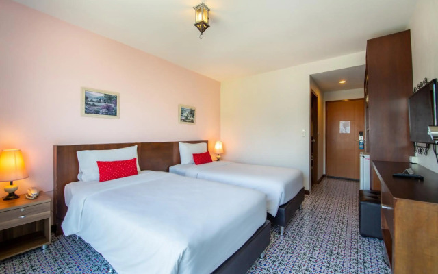 WE Valley Hotel
