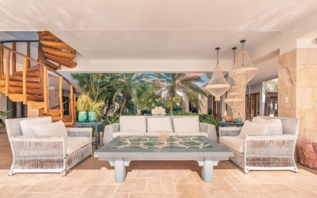 Magnificent Villa w Private Pool at Yarari