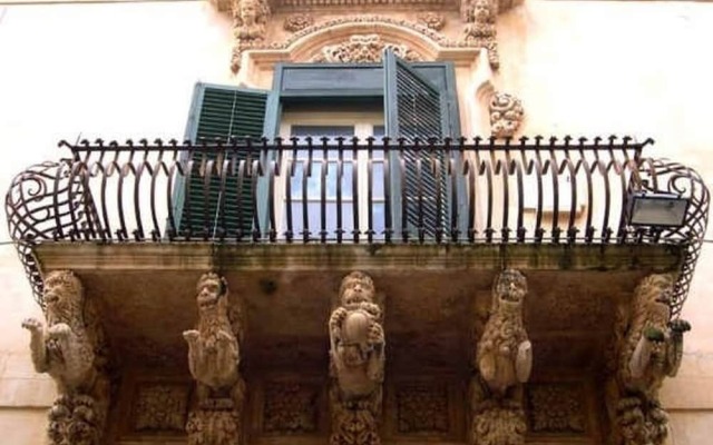 Authentic Sicilian Charm With Pool, Sea View, Parking & Wifi