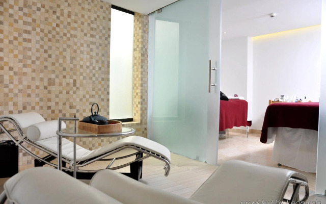 Le Parc Hotel, Beyond Stars