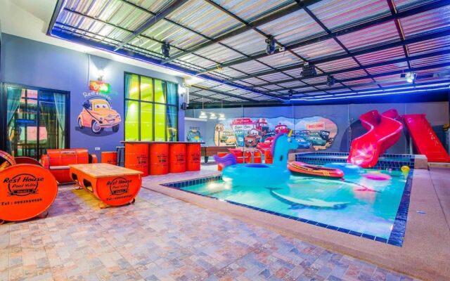 Rest House Supercar Pool Villa
