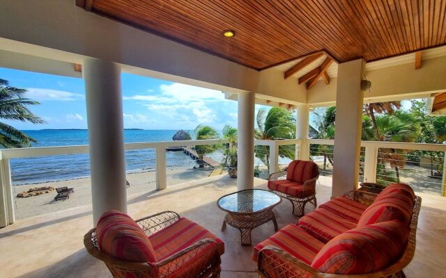 Lucky Duck Villa - Private Beach Escape