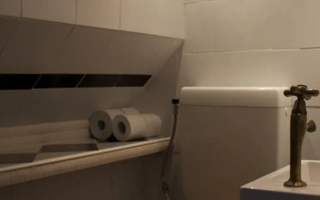 The Burret Houseboat