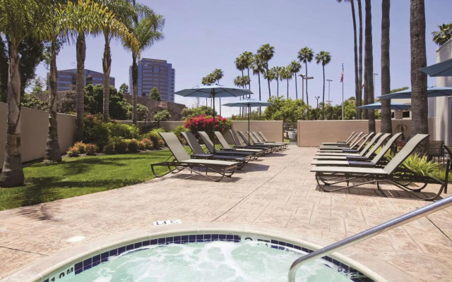 Embassy Suites by Hilton San Diego La Jolla