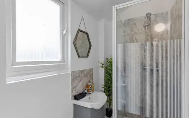 Charming Chatham Apartment With 3 Bedrooms
