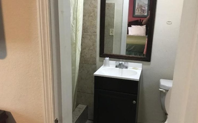 Camden Inn & Suites
