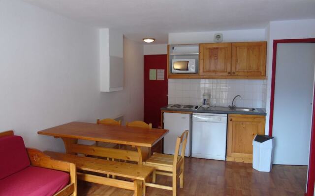 Lou Services Apartment CB63 LSI 001