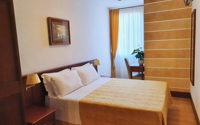 Hotel Aurora