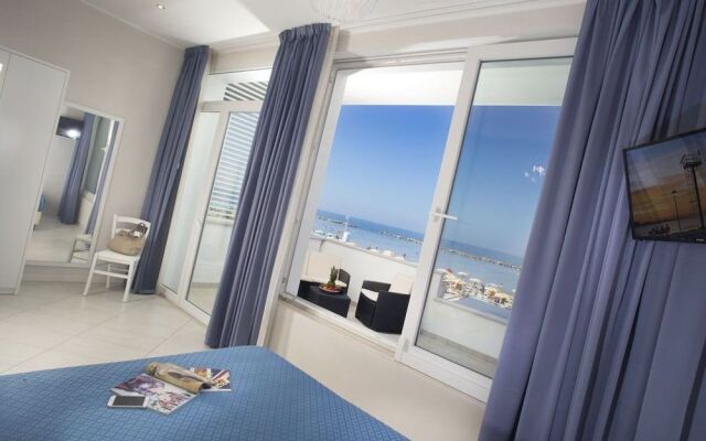 White Suite  Apartments