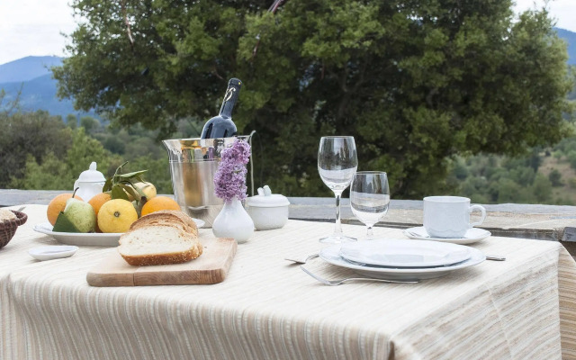 Aiora Luxury Suites