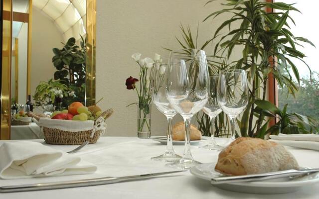 Brit Hotel Nantes La Beaujoire - LAmandine