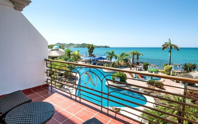 San Carlos Plaza Hotel, Beach & Convention Center