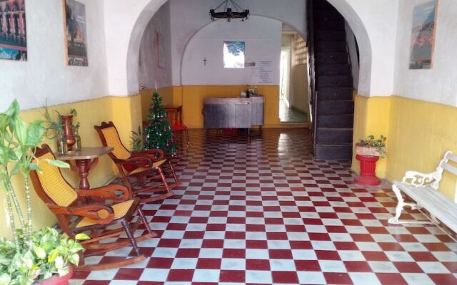 Hotel Sol Colonial
