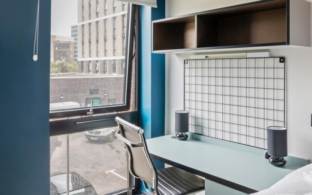 High end Executive Studio