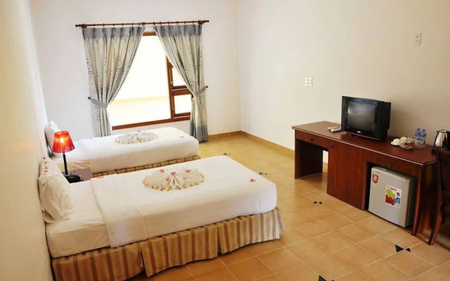 Sandhills Beach Resort & Spa