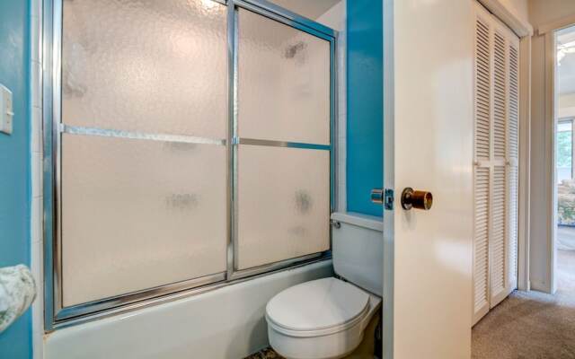 Stoney Creek by Vtrips