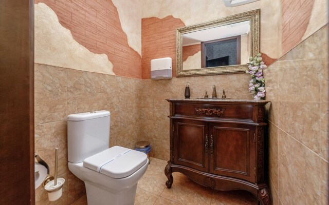 Арт-люксы, ул. Дерибасовская, 10