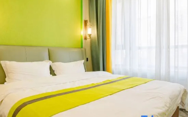 Kaibin International Hotel (Zhengzhou High-speed Railway Station)
