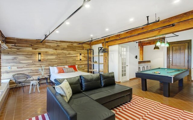 Charming Apartment on St-Paul street by Hometrotting