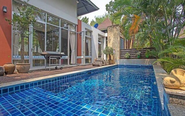 Jomtien Waree 2
