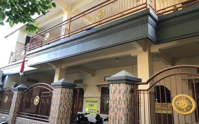 OYO 93107 Homestay H Syarif Syariah – Bandar Gresik