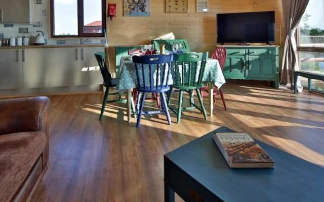 Lakeside Fishing Lodges