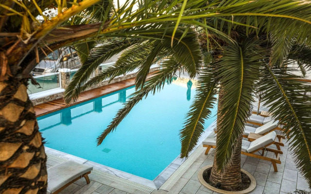Petinaros Hotel