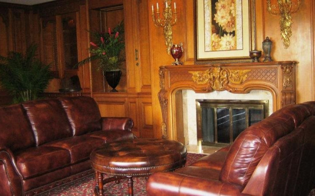 Crown Mansion Boutique Hotel & Villas