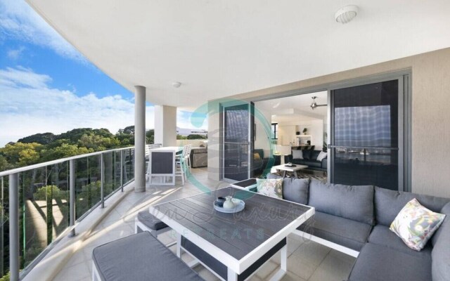 ZEN AT ARKABA - 3BR Luxury Apartment
