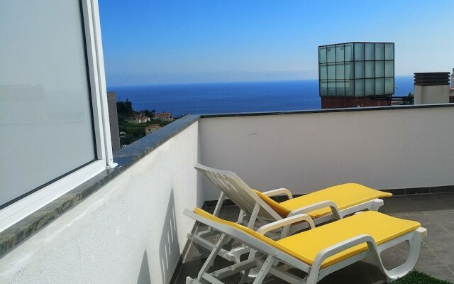 Funchal Apartment with Private Terrace