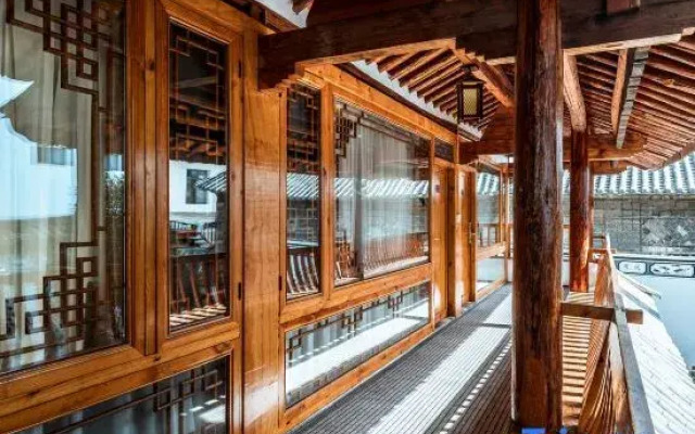 Ruyuan Boutique Homestay (Dali Erhai Caicun Branch)