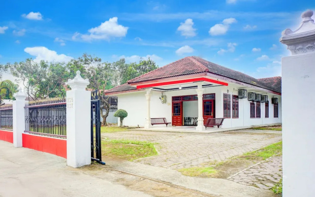 Hotel O Krakatau Near Universitas Muhammadiya Sumatra Utara ( UMSU )