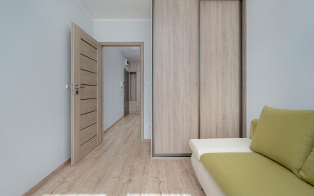 Bright Apartment With Balcony by Renters