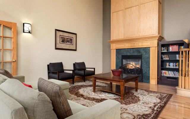 Country Inn & Suites by Radisson, Milwaukee Airport, WI