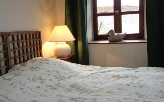 Gîte Essertines-en-Donzy, 5 pièces, 10 personnes - FR-1-496-200