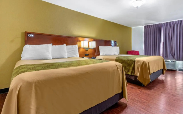 Days Inn and Suites - Tyler