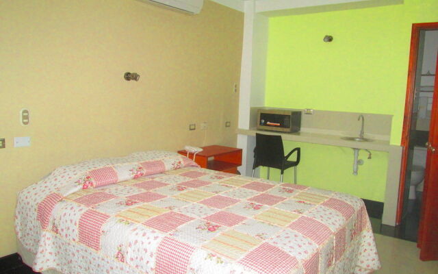 Ari's Hotel III
