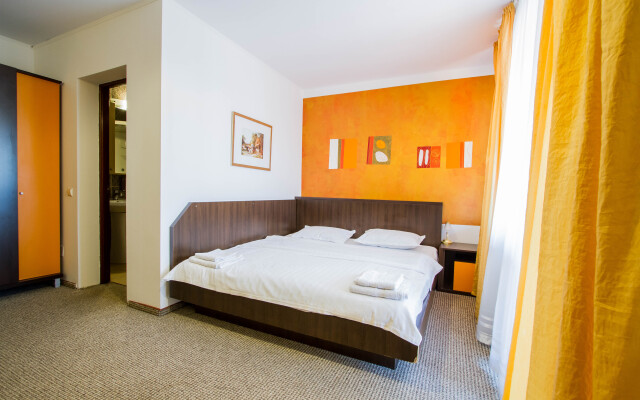 Complex Turistic Max International