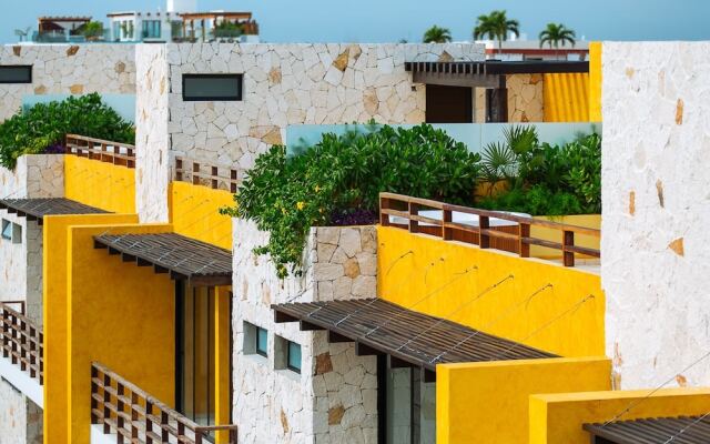 Chic 2BR penthouse by Happy Address