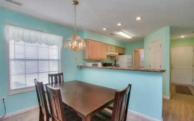 River Oaks Two-bedroom Apartment 11-F