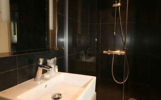 Kyriad PARIS 12 Nation