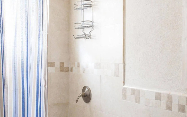 ZenBreak - Anidale Spacious Condo
