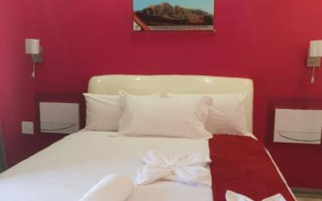 Joy Guesthouse-Seapoint - Adults Only